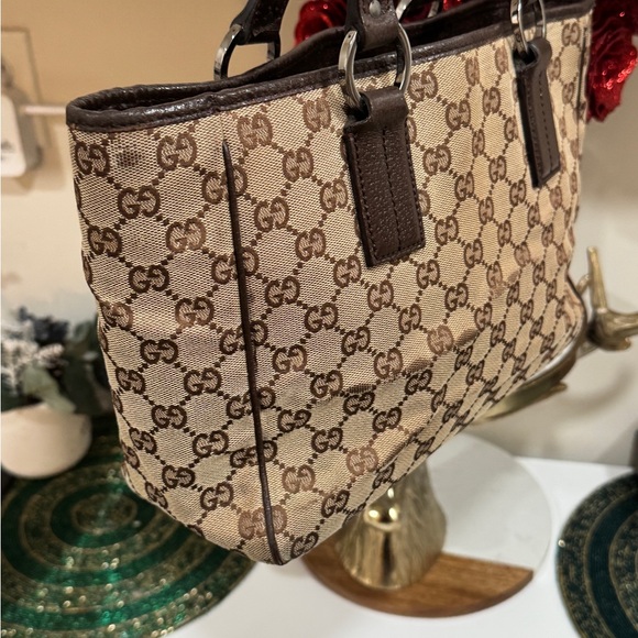 Gucci Beige Monogram Tote Bag - Picture 11 of 15